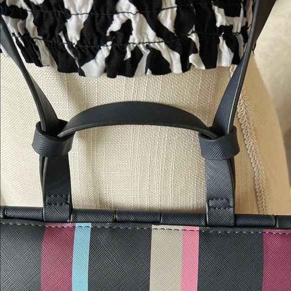 Zara Black and Pink Satchel with Structured Design - Picture 4 of 10
